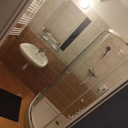 A Hordo Panzioban &etterem Nocleg ze śniadaniem Komárom